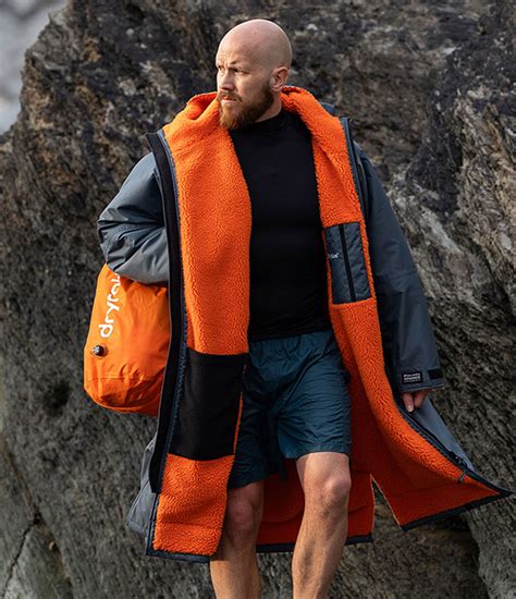 Dryrobe® Women's | Waterproof & Warm Outdoor Changing Robes