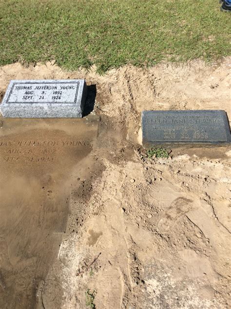 Thomas Jefferson Young (1892-1924): homenaje de Find a Grave