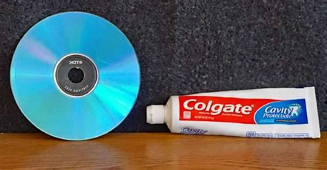 Clean CD Disc with Toothpaste 的图像结果