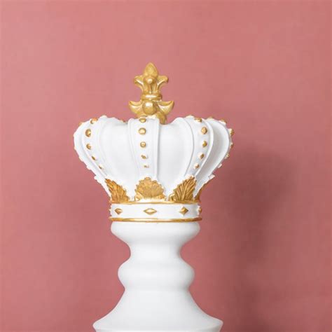 Chess King Showpiece White 15 Inch Online - Premium Decor Object | Nestasia