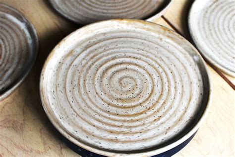 How to Turn a Slab into a Flat-Bottomed Plate on the Wheel — pottery ...