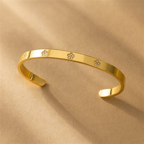 Star Cuff-Everyday Bracelet | Anushka Jain Jewellery