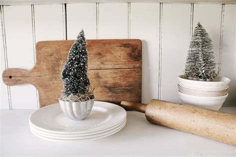 DIY Antique Jell-O Mold Christmas Trees - Sarah Jane Christy