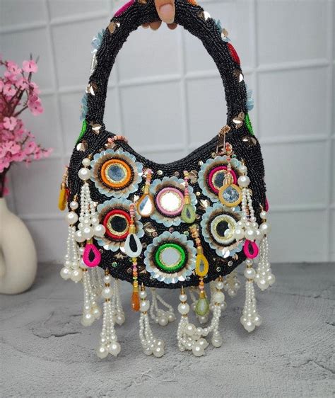 EMBROID CLUTCHES – VRPS Handicrafts