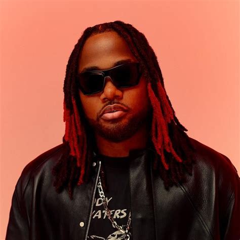 DANCING WITH DEMONS (EN ESPAÑOL) - Leon Thomas - LETRAS.COM