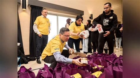 Shalwar suits to ration kits: Saudi-based Hyderabadi NGO redefines ...