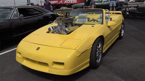 Custom 1986 Pontiac Fiero Convertible Has 427 Chevy Big-Block in the Front