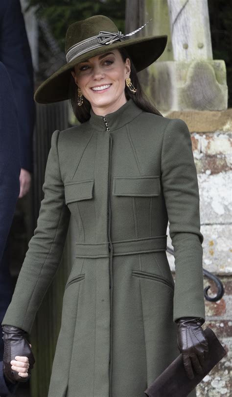 Kate Middleton repeats green coat dress for Christmas. Pics - India Today