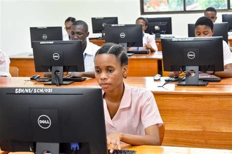 Computer Laboratory 的图像结果