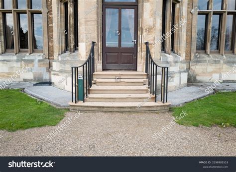 29,533 Entrada Traseira Images, Stock Photos & Vectors | Shutterstock