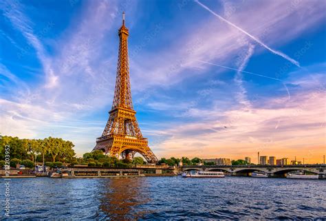 Paris Vector Art Wallpaper Recipe Product Wallpaper PNG HD Vector
