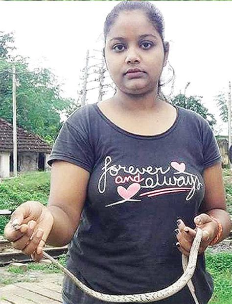 ସୌମ୍ୟା ଧରିଲେ ବିରଳ ପ୍ରଜାତିର ସାପ