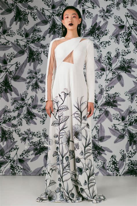AKUNE GOWN – Rhea Pillai Rastogi
