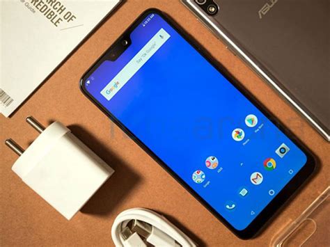 Review Asus Zenfone Max Pro M2: Ikut Tren Body Gemerlap