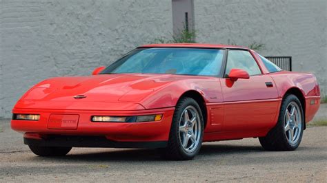 Man With 15 Red C4 Corvettes Is Now Ready to Sell Them | The Drive