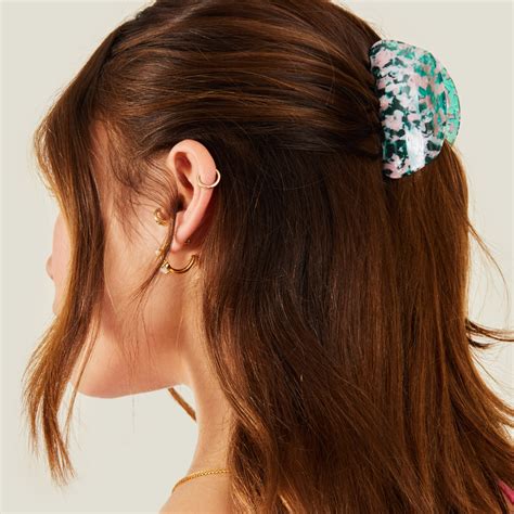 Buy Green Resin Rounded Claw Clip Online - Accessorize India