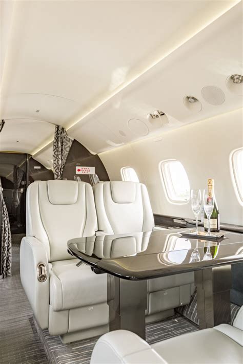 UP-EM020 Embraer Legacy 650 - Euro-Asia Air Company JSC S/N 14501136