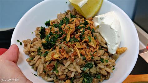 Mujaddara - Middle-eastern lentils with rice - Thyme consuming