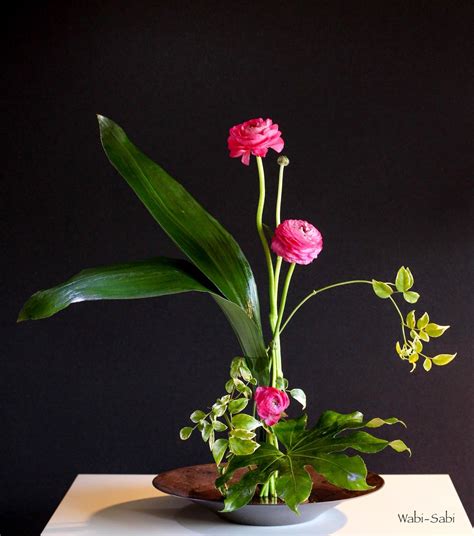 Ikebana flower arrangement, Ikebana arrangements, Fresh flowers ...