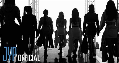 韩网！JYP公开新人女团NMIXX将会在二月出道！创意招呼语公开，七名成员都是全能型偶像 - 哔哩哔哩