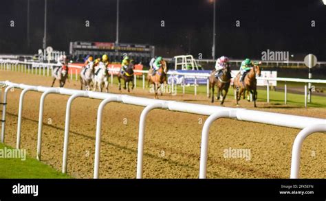 Wolverhampton Wolves Races 的图像结果