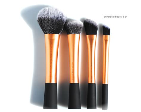 Real Techniques | Makeup Brushes (Face) | ommorphia beauty bar
