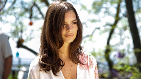 Download Emily Ratajkowski Movie We Are Your Friends 4k Ultra HD Wallpaper