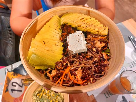 Gorge On To Some Amazing Healthy Food At Kitchen Garden | LBB