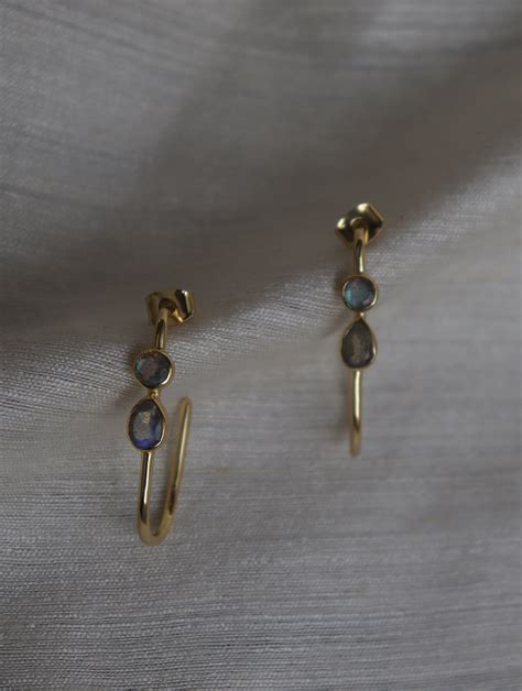 Kira Hoops - Night – Manan