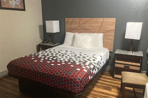 Howard Johnson by Wyndham Malden Boston Area | Malden, MA Hotels