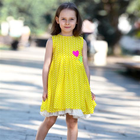 Anaario | Sustainable made-to-measure kids wear premium brand in India