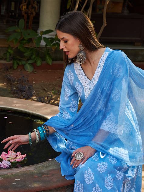 Women Blue Floral Gathered Kurta With Pencil Pants & Dupatta