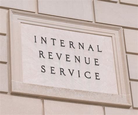IRS: 1 Million Taxpayers Getting $1,400 Rebate | Newsmax.com
