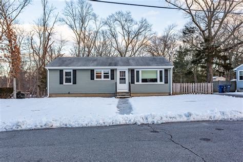 44 Craig Rd, Warwick, RI 02886 | Homes.com