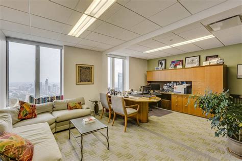 AON Center - Chicago - Illinois - Carr Workplaces