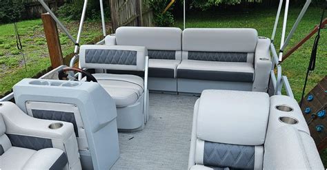 Pontoon Replacement Seats: How to Choose the Right Style for Your Boat