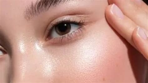Haemoglobin found in epidermis UPSC