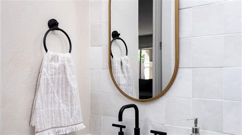 Cloé White Glossy 5x5 Ceramic Tile — Solidshape Technologies Inc