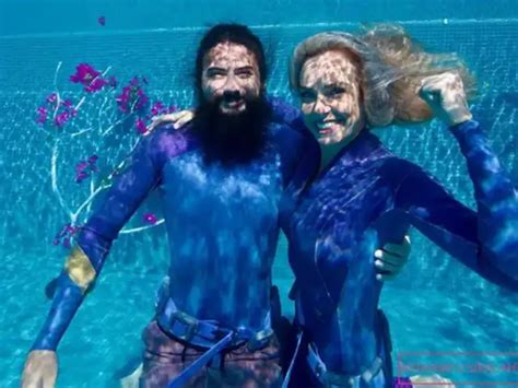 Couple kisses under water on Valentine's Day, sets Guinness World ...
