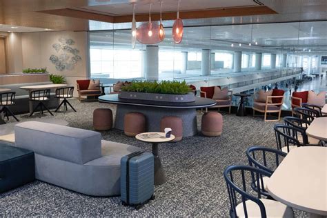 Capital One Lounge at Denver International Airport (DEN) Review- 10xTravel