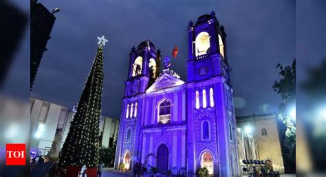 HYDERABAD SPARKLES IN CHRISTMAS LIGHTS | Hyderabad News - Times of India