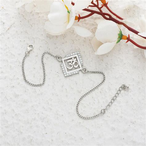 trueBrowns Men 925 Sterling Silver Precious Om Bracelet