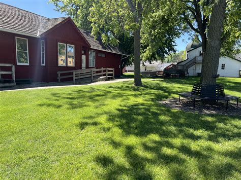 MUSEUM-OLD – Laura Ingalls Wilder of Walnut Grove