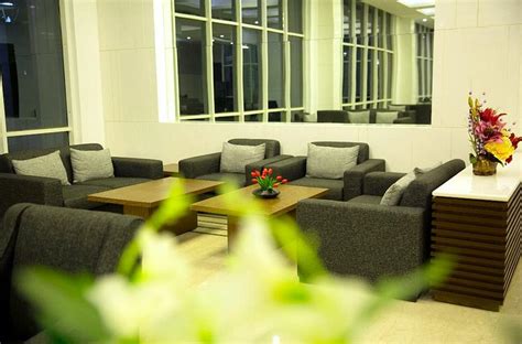 Maha Bodhi Hotel Resort & Convention Centre Parking: Pictures & Reviews ...