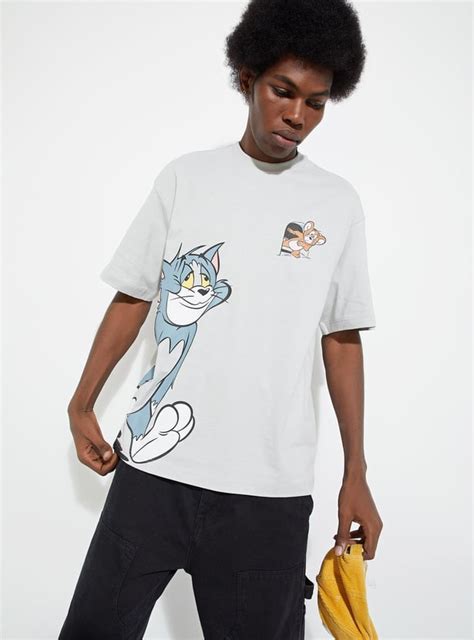 Buy URB_N Men Oversized Tom & Jerry T-shirt Online at just Rs. 699.0 ...
