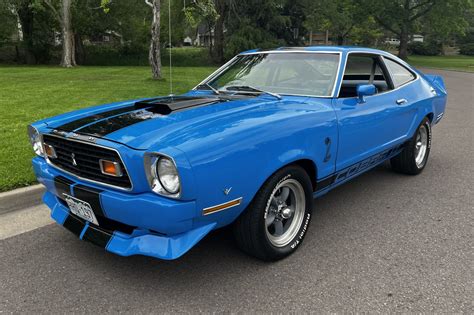 76 Mustang