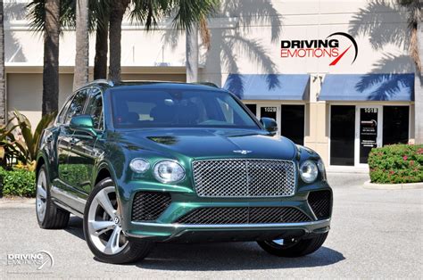 2022 Bentley Bentayga V8! VERDANT GREEN! PIANO BLACK VENEER! 22 INCH WHEELS! $221K MSRP!! Stock ...