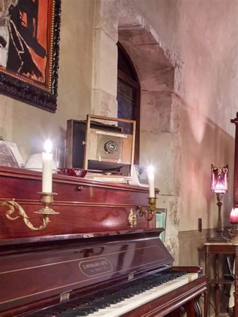 Johny Deep properties: An inside look of all properties owned by Johnny ...