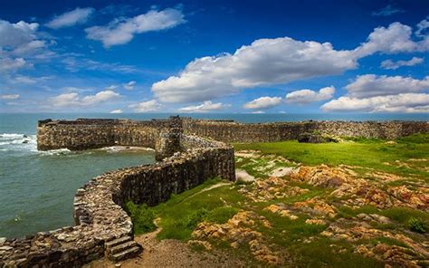 Discover Maharashtra Through These 12 Stunning Forts | WhatsHot Mumbai
