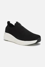 Reebok India Official | SPACEFOAM CWL ACCELERATE - Men Black Walking ...